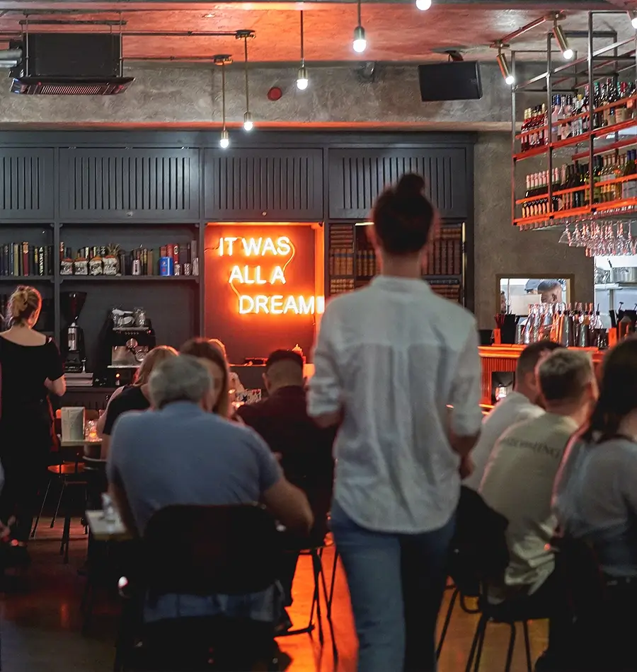 Are Bars Profitable in 2025? Key Stats & Owner Earnings