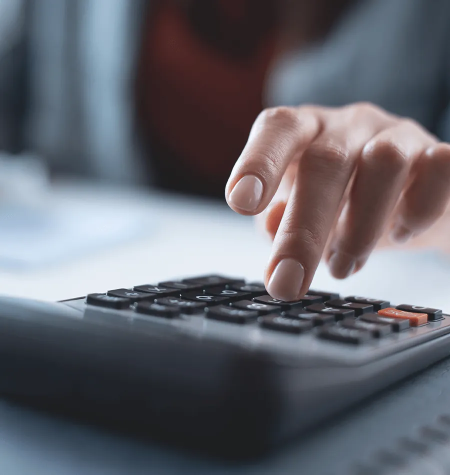 Merchant Cash Advance vs. Traditional Business Loan: Key Differences and How To Choose